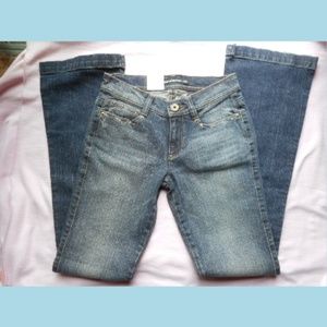 NWT DKNY Jeans size 2 R Slim fit Low rise Flare